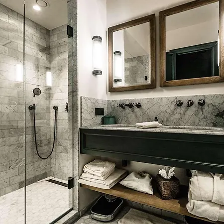 1898 The Post Otel Gent